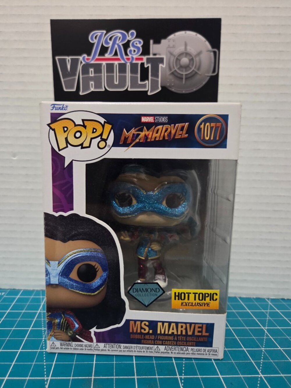 Funko POP Marvel MCU Ms Marvel Diamonds Hot Topic 1077 Vinyl Figure